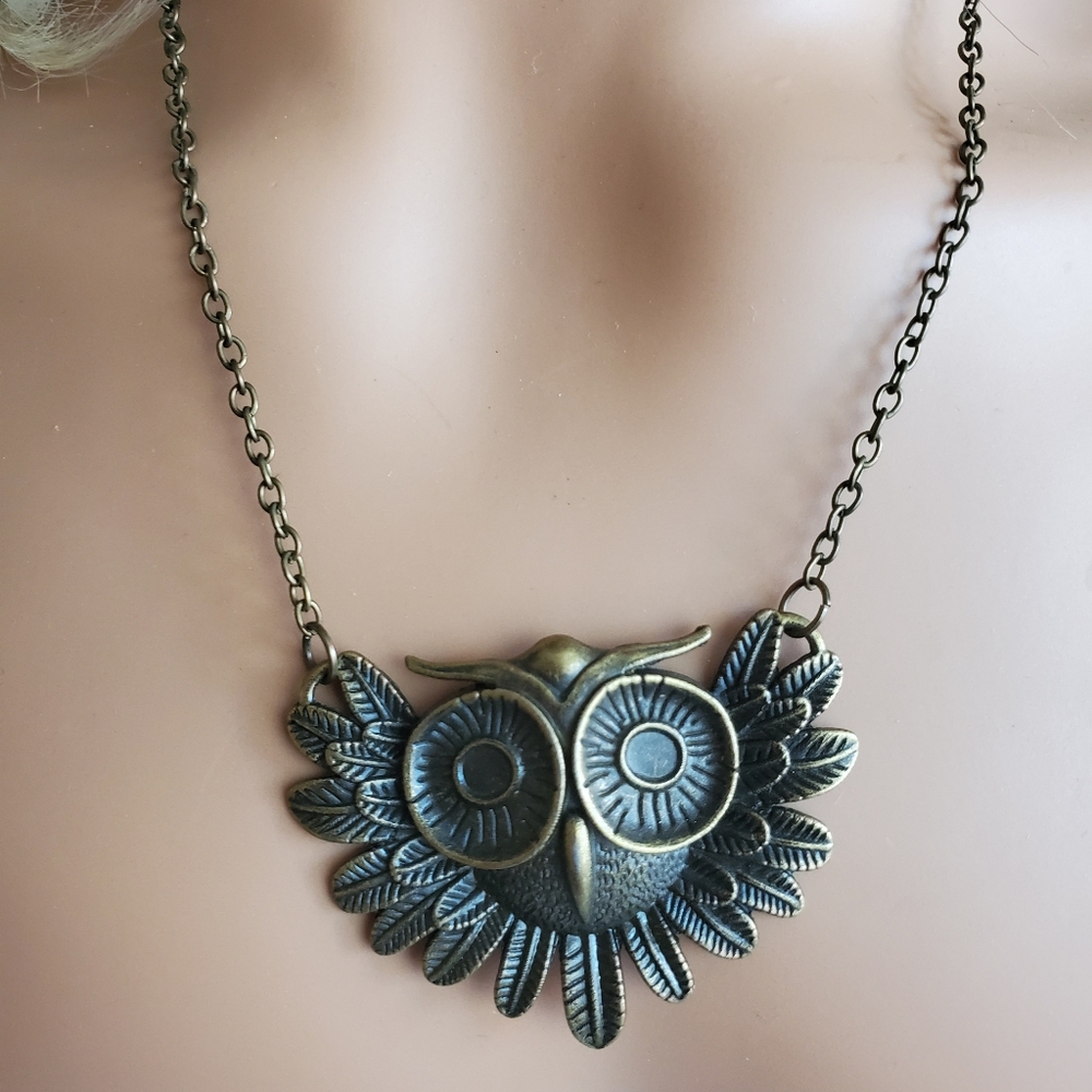 Fall Owl  Vintage Style Necklace 20" Dark Bronze Gold color *